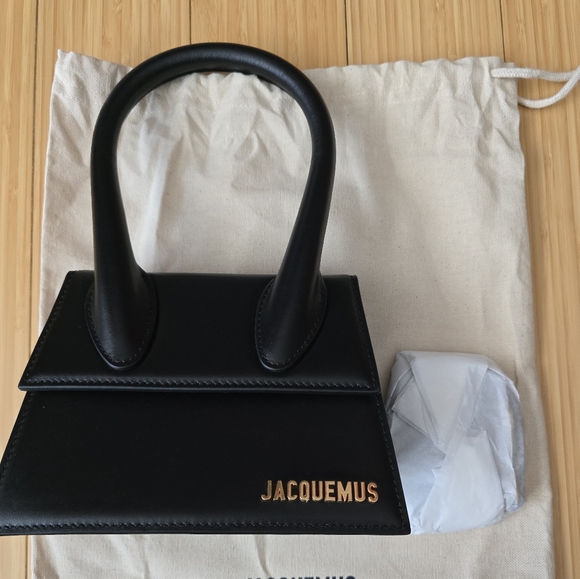 Jacquemus Black Chiquito Moyen Bag NWT - Picture 2 of 5